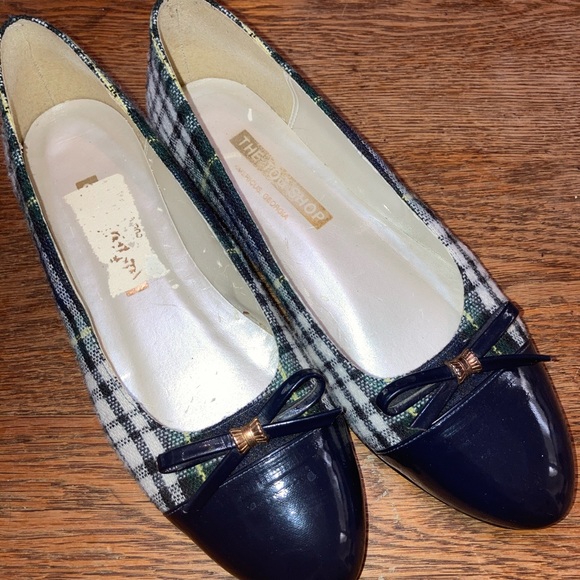 The Tog Shop Women’s Slip On - Picture 1 of 7